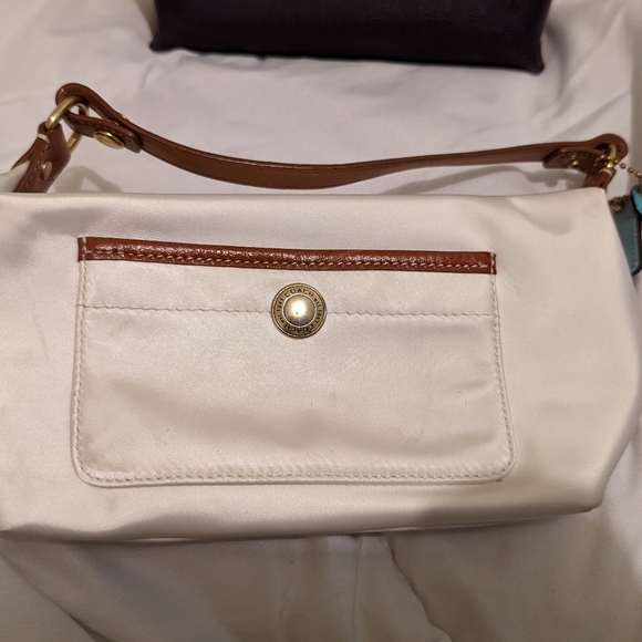 Lot of two Coach wallet/purses. - Picture 2 of 11